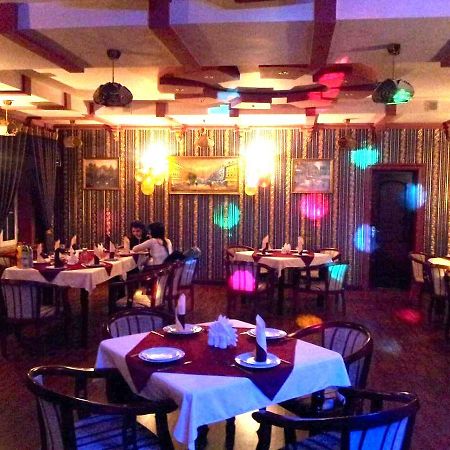 Hotel Grand Royal Jizzax Kültér fotó